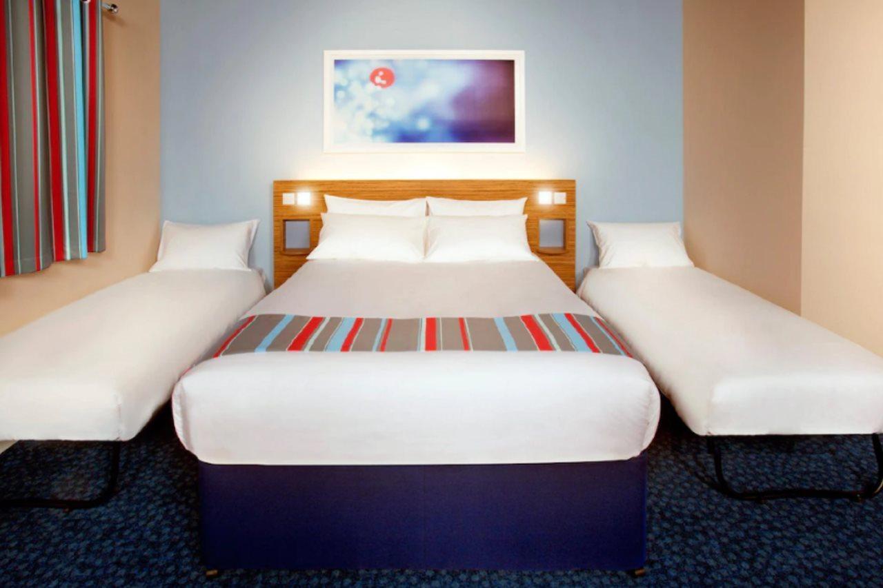 Travelodge Manchester Birch M62 Eastbound Heywood Экстерьер фото