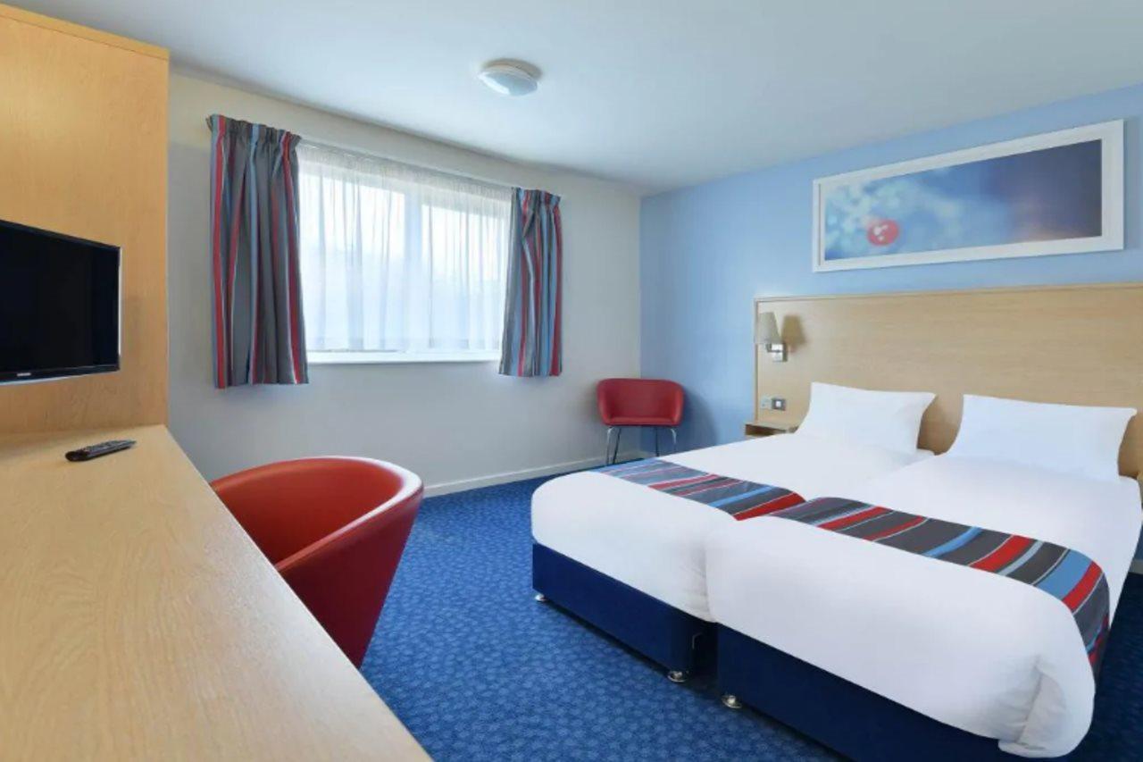 Travelodge Manchester Birch M62 Eastbound Heywood Экстерьер фото